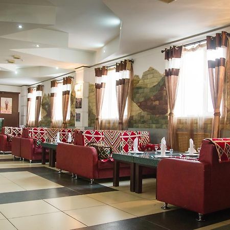 Diar Hotel Atyrau Exterior photo