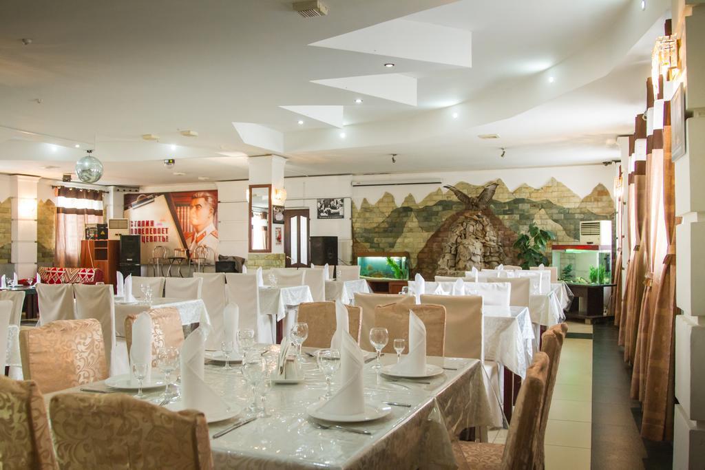 Diar Hotel Atyrau Exterior photo