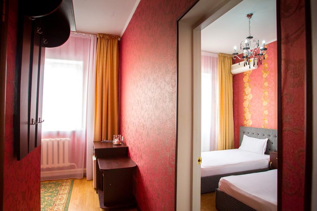Diar Hotel Atyrau Exterior photo